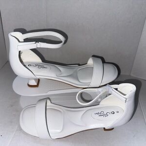 PatPat Chic White Ankle Strap Heels